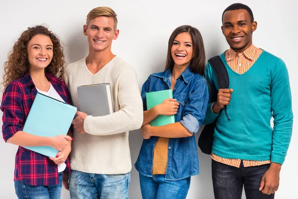 Grupo de pessoas estudantes — Fotografia de Stock