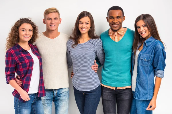 Grupo de personas estudiantes — Foto de Stock