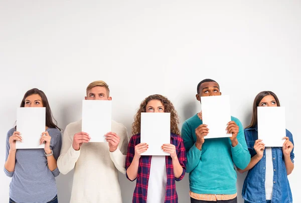 Grupo de personas estudiantes —  Fotos de Stock