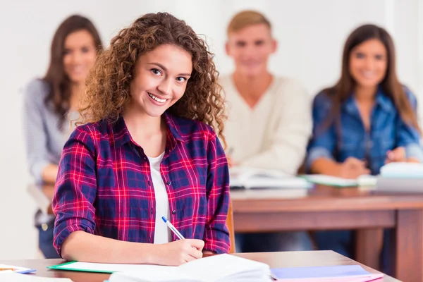 Groep mensen studenten — Stockfoto