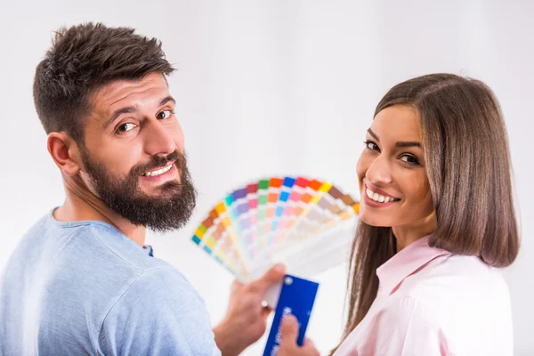 Junges Glückliches Paar Bereitet Sich Auf Reparatur Neuen Zuhause Vor — Stockfoto