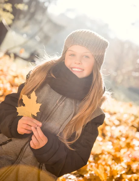 Spaziergang Herbstpark — Stockfoto