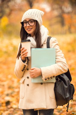 Sonbahar Parkı 'nda yürüyüş