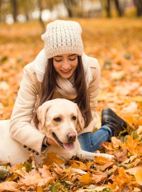 Sonbahar Parkı 'nda yürüyüş