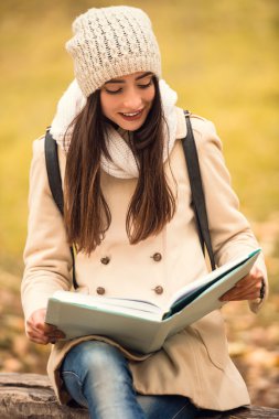 Sonbahar Parkı 'nda yürüyüş