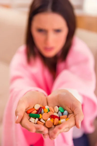 Mujer joven enfermedad — Foto de Stock