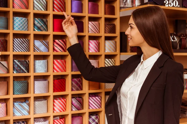 Pessoas na loja de roupas — Fotografia de Stock