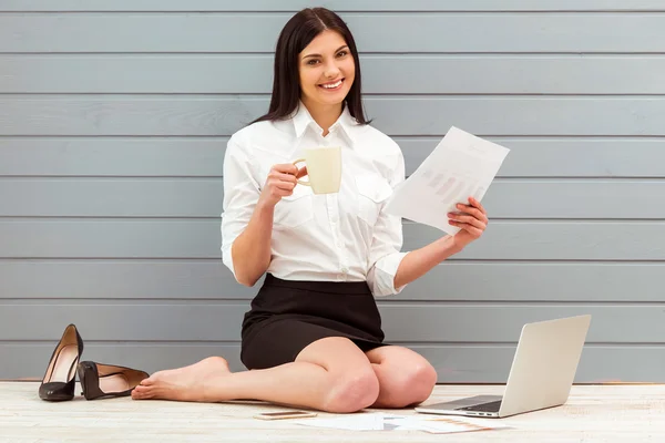 Business girl and gadget — Stok fotoğraf