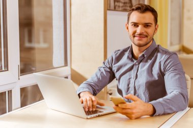 genç işadamı çalışma