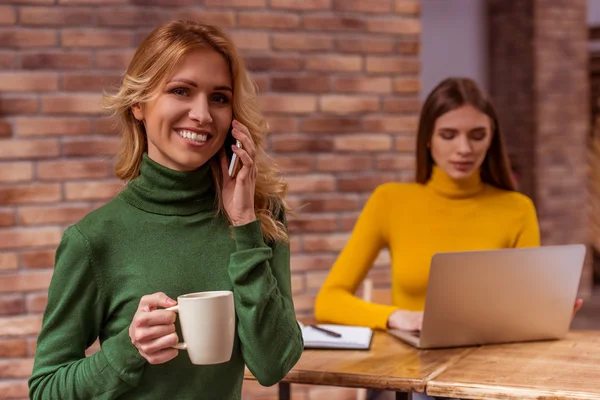 Beautiful girls in cafe — Stock Photo, Image