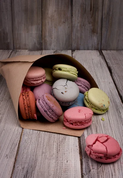 hassas renkli acıbadem kurabiyesi.