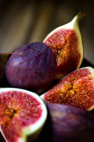 parta vintage lžíce a vidlička citron svázaný s lukem.