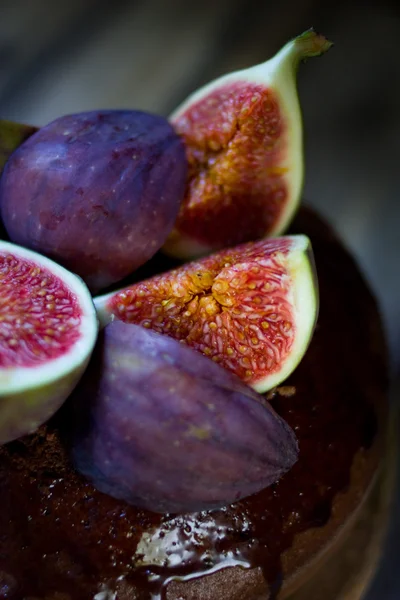 parta vintage lžíce a vidlička citron svázaný s lukem.