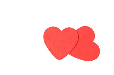iki kırmızı kalp beyaz arkaplanda izole edilir