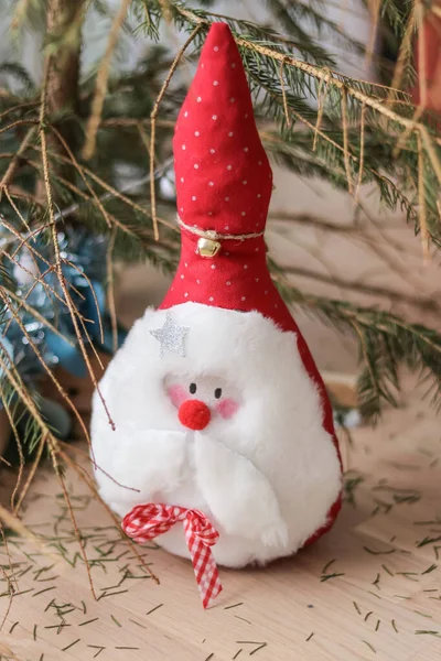 Santa Claus Soft Toy Christmas Tree Needles Crumbling — Stock Photo, Image