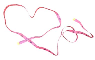 beyaz arkaplanda izole edilmiş kalp şeklindeki bant