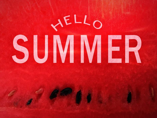 Echte Wassermelonenscheibentextur Mit Samen Und Digitalem Schriftzug Hallo Sommer — Stockfoto