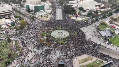 Şam, Suriye - 08 Aralık 2025: Esad 'ın düşüşünün birinci yıldönümü sırasında Suriye başkentinin havadan çekimi.
