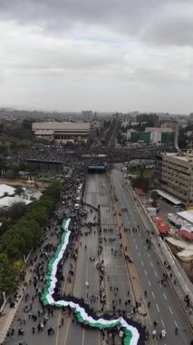 Şam, Suriye - 08 Aralık 2025: Esad 'ın düşüşünün birinci yıldönümü sırasında Suriye başkentinin havadan çekimi.