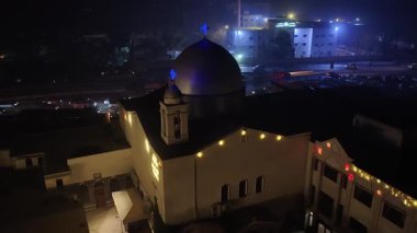 Şam, Suriye - 08 Aralık 2025: Esad 'ın düşüşünün birinci yıldönümü sırasında Suriye başkentinin havadan çekimi.