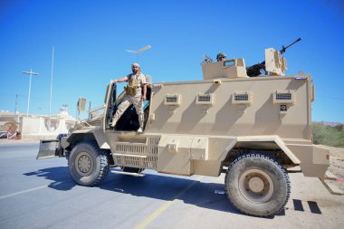 Yemen 'in Seiyun kentinde, Yemen Silahlı Kuvvetleri askerleri, BAE destekli Güney Geçici Konseyi' nin (STC) geri çekilmesinin ardından şehrin kontrolünü ele geçirdi. Askeri konuşlanma bir dizi saldırıdan sonra gerçekleşti.