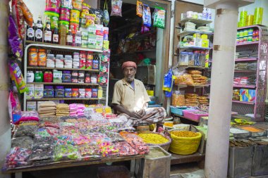 Çatışmanın ortasında Yemen 'deki Ramazan atmosferi. Vatandaşlar kutsal Ramazan ayına hazırlanırken, yerel pazarlar faaliyetlerin yeniden canlanmasına tanık oluyor. Seiyun, Yemen, 15 Ocak 2026.