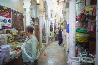 Çatışmanın ortasında Yemen 'deki Ramazan atmosferi. Vatandaşlar kutsal Ramazan ayına hazırlanırken, yerel pazarlar faaliyetlerin yeniden canlanmasına tanık oluyor. Seiyun, Yemen, 15 Ocak 2026.