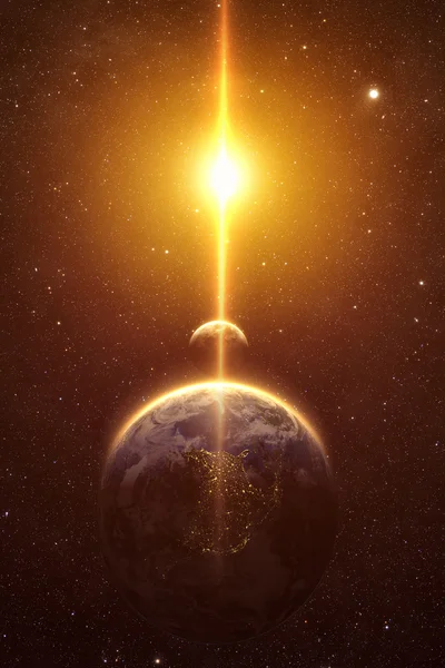 Gezegen dünya ve ay üzerinden muhteşem gündoğumu görünüm