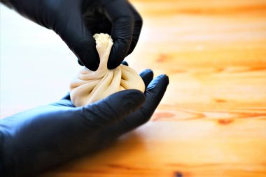 Khinkali Kuzu eti Tahta Masa unu Yuvarlanan İğne Pişirme Süreci Gürcistan Mutfak Konsepti