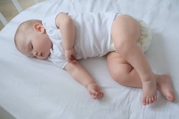 Retrato Cerca Bebé Durmiendo Una Cuna — Foto de Stock