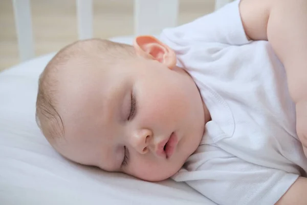 Primo Piano Ritratto Bambino Che Dorme Una Culla — Foto Stock