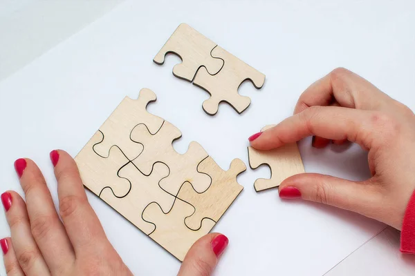 Fille Connecte Déconnecte Puzzles Bois Avec Texte Amour Concept Construire — Photo