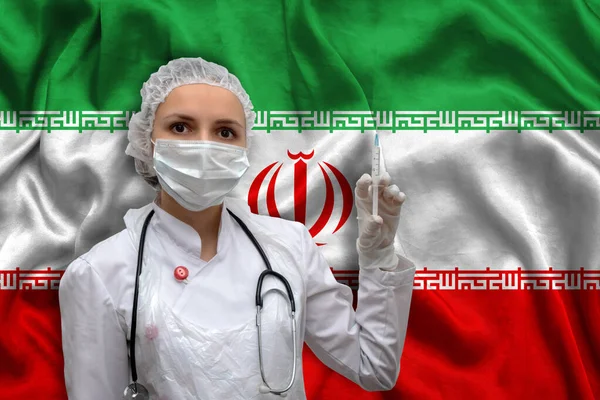 Una Joven Doctora Uniforme Médico Fondo Bandera Nacional Irán Sostiene — Foto de Stock