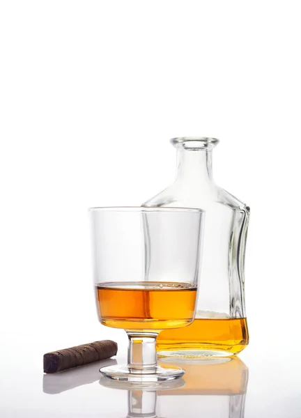 Glass Whiskey Rum Bottle Cigar Isolated White — Stock Photo, Image