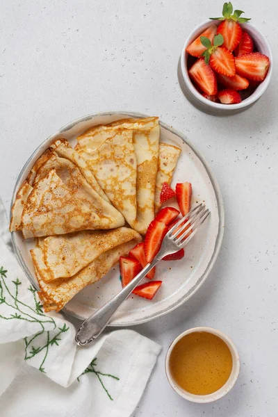 Thin Crepes Pancakes Cream Cheese Fresh Strawberry Top View — Stock Photo, Image