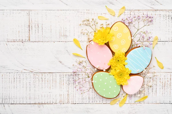 Carte Vœux Pâques Avec Lapins Œufs Poulets Carottes Colorés Biscuits — Photo