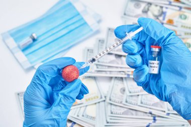 Doktor, hemşire, bilim adamı, mavi eldivenli araştırmacı Coronavirus, covid-19 aşı aşısı insan klinik deneme aşısı, ilaç ve ilaç konseptine hazırlanıyor..