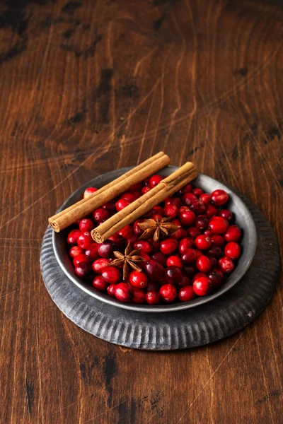 Ingredients Making Mulled Wine Cranberries Orange Cinnamon Cranberry Berries Cloves — Stock Photo, Image