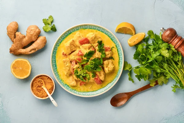 Kyckling Tikka Masala Traditionella Indiska Köket Curry Och Ingredienser Mörk — Stockfoto
