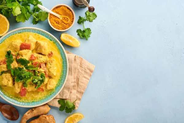 Kyckling Tikka Masala Traditionella Indiska Köket Curry Och Ingredienser Mörk — Stockfoto