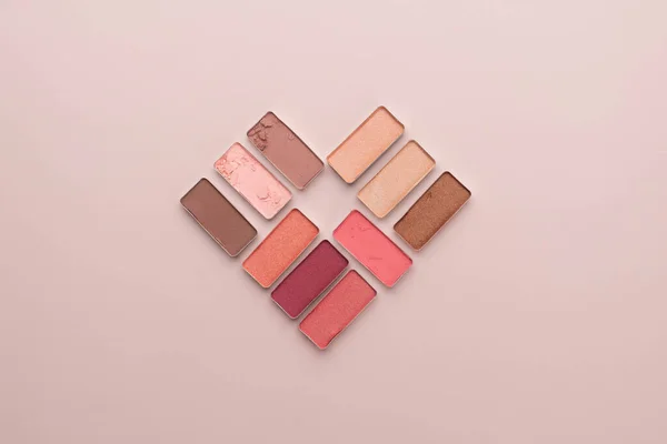 Eye Shadow Make Palette Beige Background Heart Shape Created Cosmetics — Stock Photo, Image