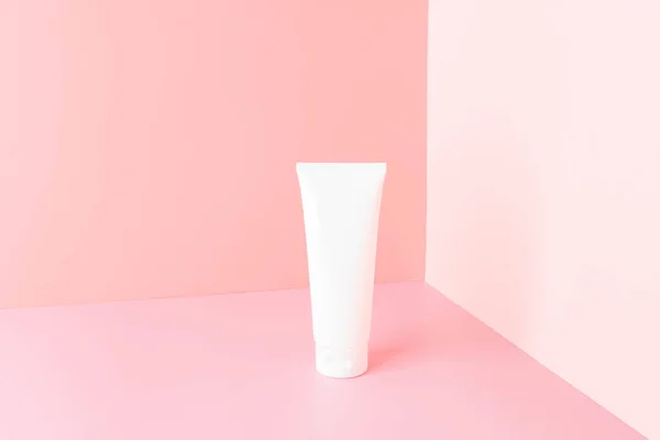 Üres Fehér Préselt Üveg Műanyag Cső Flip Felső Kupakkal Rózsaszín — Stock Fotó