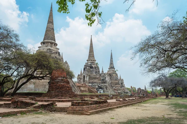 Wat Phra Sri Sanphet antiguo templo. Arquitectura religiosa asiática . — Foto de Stock