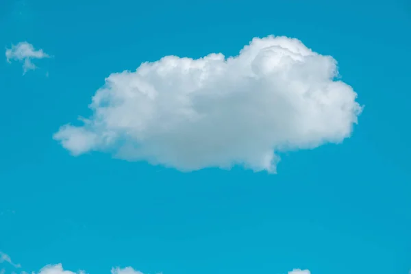 Himmel Skyer Blå Fluffy Ren Klar Cloudscape Smukke Hvide Lyse - Stock-foto
