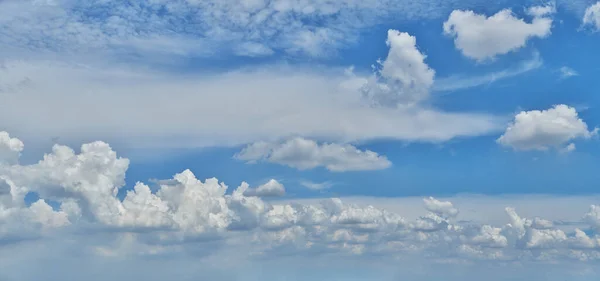 Ουράνια Σύννεφα Πανόραμα Τοπίο — Φωτογραφία Αρχείου