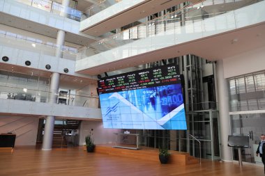 TEL AVIV, ISRAEL - 23 Kasım 2020: Tel Aviv Borsa Binası, İsrail.