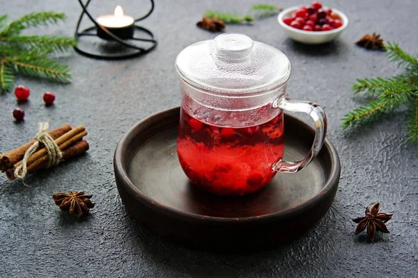 Warme Drank Cranberry Thee Een Glazen Theepot Mok Een Donkere — Stockfoto
