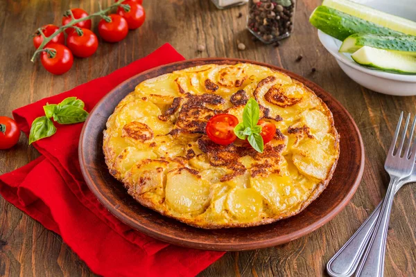 Spanische Tortilla Ein Traditionelles Gericht Mit Eiern Und Bratkartoffeln Auf — Stockfoto