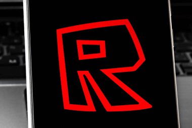Roblox temalı editör fotoğrafı. Roblox hakkındaki haberler için resimli fotoğraf - bir online oyun platformu ve oyun oluşturma sistemi