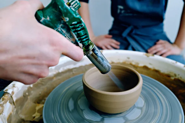 Drying Finished Ceramic Bowl Industrial Hot Air Gun Ceramics Workshop — Stock Photo, Image